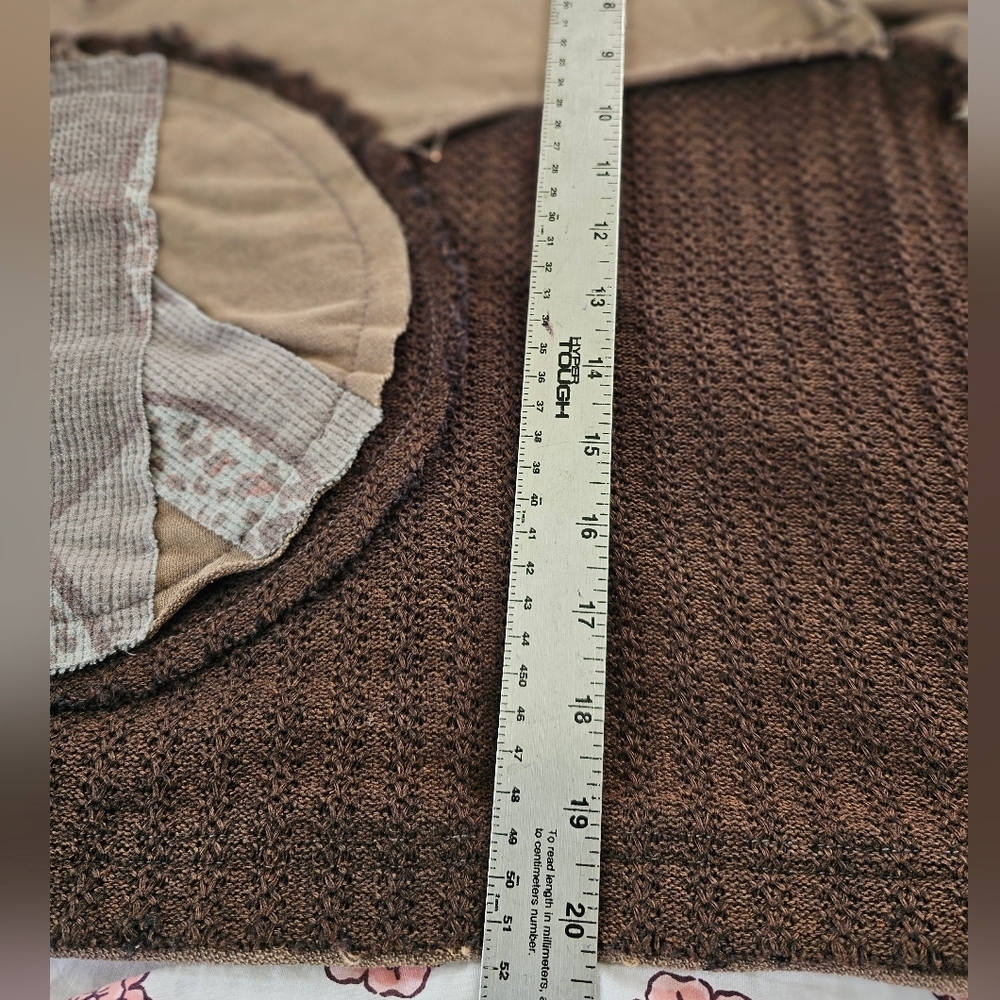 POL Earthy Patchwork V-Neck Sweater - Picture 6 of 9